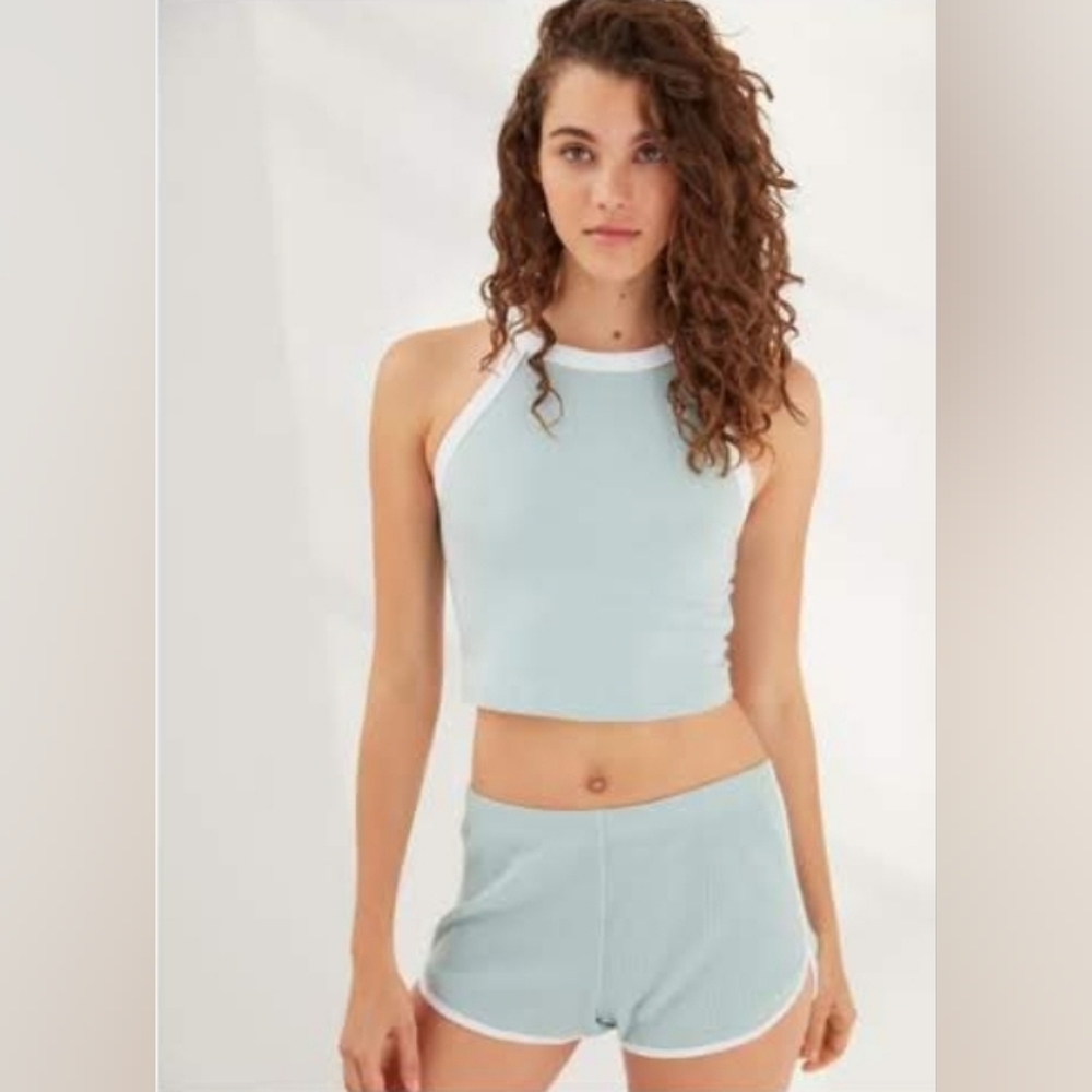 Aritzia TNA 90s McNally cropped tank with contrast trim size small